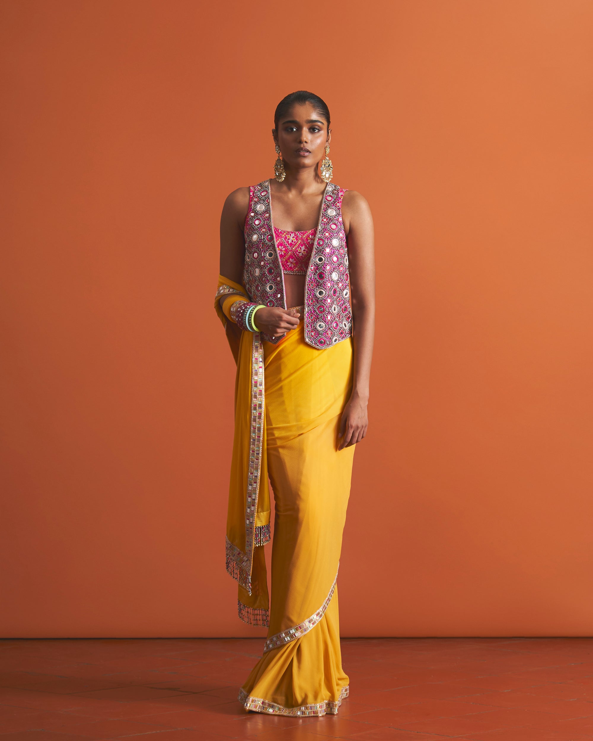 Amber Sari, Disco Deewane Waistcoat