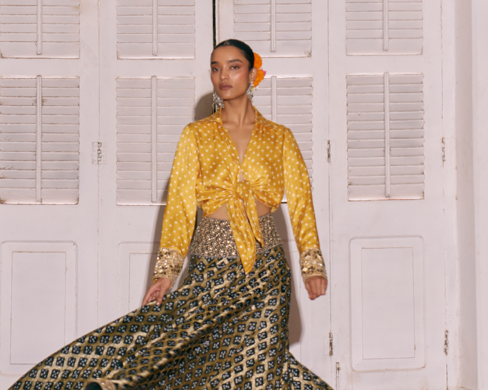 Amaris Knotted Shirt & Tara Lehenga