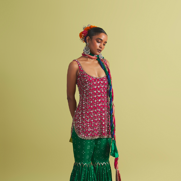 Sinduri Kurta & Jade Pants